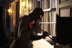 CUORGNE' - Furti a raffica: cane mette in fuga i ladri di case