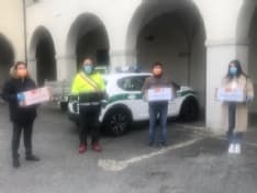 CUORGNE' - I cinesi donano più di 2000 mascherine alla comunità cuorgnatese - FOTO