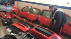 CASELLE - Pezzi di auto rubate in carrozzeria: titolare nei guai - FOTO