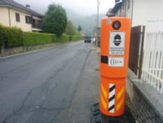 PONT CANAVESE - Autovelox sulla provinciale: il Comune sceglie la strada dei totem arancioni in via Roma