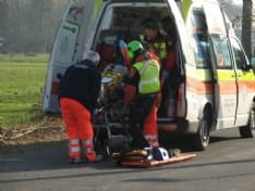 VALPERGA - Incidente stradale, ferito un motociclista