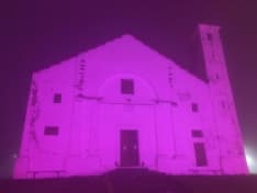 COLLERETTO CASTELNUOVO - Santa Elisabetta omaggia il Giro d'Italia e si colora di rosa