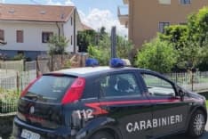 DRAMMA A NOLE - Poliziotto spara alla mamma e poi si toglie la vita: la donna rimasta agonizzante per un giorno intero - FOTO