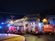 RONCO CANAVESE - Incendio nella notte di Santo Stefano, abitazione avvolta dalle fiamme - FOTO