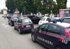 IVREA - Profugo molesta automobilista: per la Lega va espulso subito