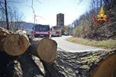 INCENDIO BELMONTE - «Situazione sotto controllo»: restano da spegnere solo alcuni focolai - FOTO