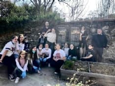 VALPERGA - I ragazzi delle scuole sistemano l'area della chiesa di San Giorgio vandalizzata - FOTO