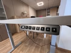 OGLIANICO - Scrivanie regolabili in altezza e poltrone ergonomiche: ecco gli arredi per un ufficio a misura d'uomo - FOTO e VIDEO