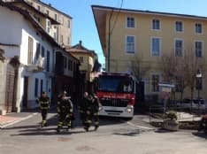 SAN GIORGIO CANAVESE - Fuga di gas: scuola elementare evacuata - FOTO