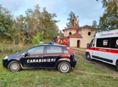 RIVAROLO CANAVESE - Incendio nella chiesa delle Gave, dentro trovata una ragazzina semisvenuta. E' stata portata all'ospedale di Ivrea - FOTO