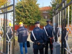 LAVORO NERO - Controlli dei carabinieri a campione nei ristoranti: cinque su otto non sono in regola