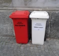 CUORGNE' - Nuovi cassonetti per pile e medicinali