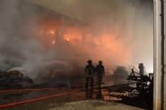 LEINI - Incendio devasta cascina. Danni ingenti - FOTO