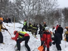 Terremotati nelle tende, clandestini in hotel: viva l’Italia!