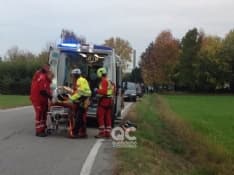 RIVAROLO - AUTO PIRATA INVESTE GIOVANE MOTOCICLISTA - FOTO E VIDEO