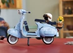 TOYS - La Vespa 125 formato mattoncini
