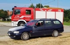 VALPERGA - Auto a fuoco durante la marcia: conducente illeso