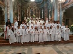 SAN GIUSTO - Comunioni e Cresime: gioia per tanti ragazzi