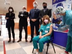 VACCINO ANTI COVID - Tutto quello che c'è da sapere sui vaccini. Portano la malattia? Funzionano? E quanto durano?