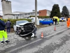 BUSANO-FAVRIA - Scontro sulla provinciale, due auto distrutte e due feriti - FOTO
