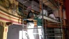 CUORGNE' - Iniziato il restauro delle superfici lignee decorative del teatro Comunale - FOTO