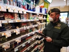 FAVRIA - Prezzi aumentati, blitz della finanza: il Conad ritira la licenza al supermercato e procederà al cambio gestione