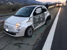 QUINCINETTO - Incidente in A5: Porsche Cayenne contro 500 - FOTO