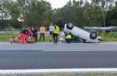 IVREA-SANTHIA' - Perde il controllo della Panda e si ribalta sulla bretella autostradale: una donna ricoverata in ospedale a Ivrea - FOTO