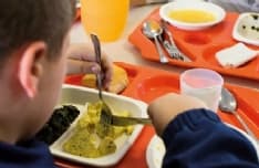 CHIVASSO - Nelle mense scolastiche arrivano i piatti in arcopal