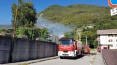 PONT CANAVESE - Esplosione ed incendio nel deposito di un capannone - FOTO e VIDEO