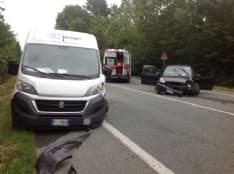 TORRE CANAVESE - Ennesimo incidente sulla pedemontana: due feriti gravi - FOTO E VIDEO