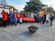 VALPERGA - Inaugurata la prima panchina rossa dedicata alle donne vittime di violenza - FOTO