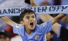 CALCIO – La sciarpa smart per i tifosi del Manchester City