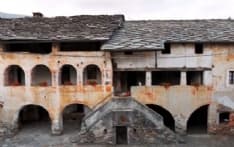 RUEGLIO - Torna all'antico splendore la storica «Kà 'd-Mezanis»