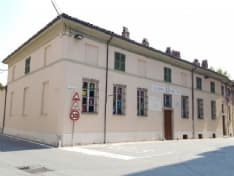 RIVAROLO CANAVESE - «A nanna più tardi»: i bimbi dai 3 ai 6 anni a scuola anche la sera. L'esperimento dell'asilo Farina una volta al mese