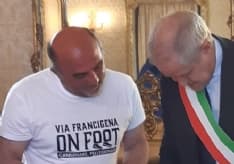 IVREA - 1000 chilometri a piedi per la Lega Italiana per la Lotta ai Tumori