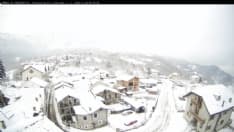 NEVE IN CANAVESE - Risveglio in bianco per tutto il territorio: spolverata anche in pianura - FOTO