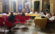 RIVAROLO - Mai dire... consiglio: voto dieci ai tacchi dell'assessore e al cinismo di Raimondo