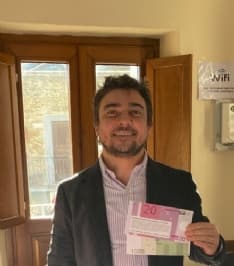 INGRIA - Il Comune «batte moneta» con i buoni acquisto natalizi per tutti i suoi residenti