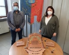 CASTELNUOVO NIGRA - Il Comune aderisce a «inciampare nella cultura» e diventa il «paese dei poeti»