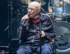 LEGENDS – Phil Collins, signori si scende