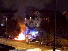 MAPPANO - Incendio nella notte: distrutta un'auto e diversi bidoni