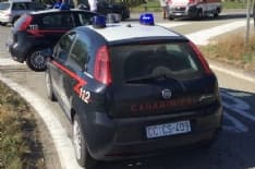 CHIVASSESE - Ladri speronano auto dell'Arma: due carabinieri feriti