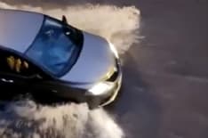 IVREA - Violento temporale, via Torino (di nuovo) allagata. Paura nell'area mercatale per un'auto sommersa dall'acqua