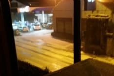 CANAVESE - Si abbatte una violenta grandinata: strade bianche