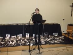 CASTELLAMONTE - L'emozionante spettacolo «Una Vita» al liceo Faccio