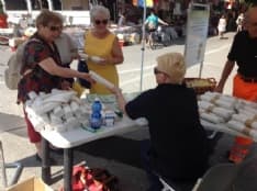 CASTELLAMONTE - Aboliti i sacchi neri della differenziata