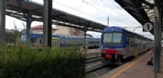 RIVAROLO CANAVESE - Treno si blocca durante il temporale, pendolari senza informazioni