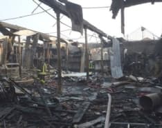 CASELLE - INCENDIO NELLA NOTTE DISTRUGGE SETTE AZIENDE - FOTO