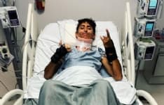 CICLISMO - Egan Bernal operato alla colonna vertebrale. Lui dalla clinica lancia un messaggio di speranza: «Sto tornando»